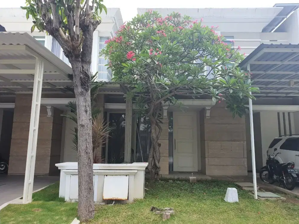 Rumah Long Beach Pakuwon City