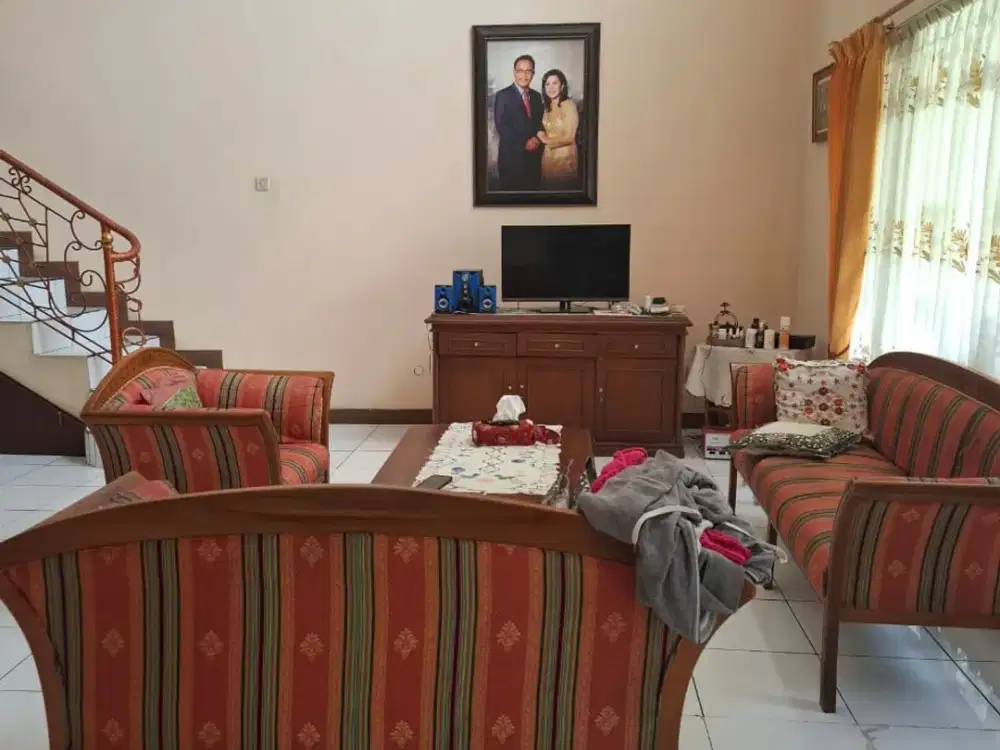 Rumah Siap Huni 2 Lantai Dekat Univ Maranatha Pasteur Bandung