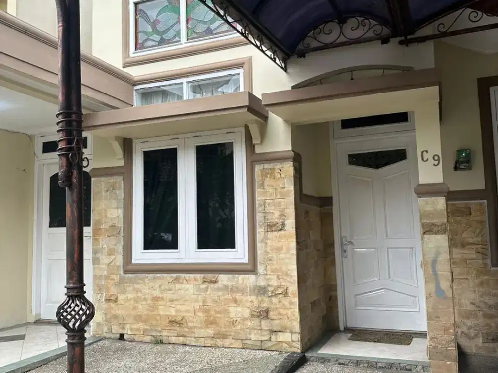 Dijual Atau Disewakan Rumah Taman Pesona Mediteran, Dakota Gunung Batu Bandung