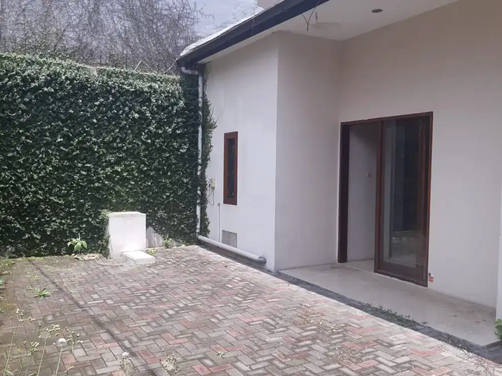 DIJUAL DISEWAKAN RUMAH 2 LANTAI PESONA PASTEUR REGENCY BANDUNG