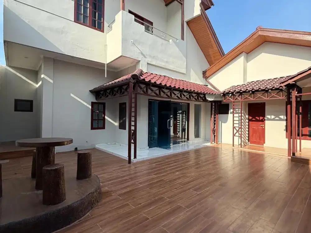DIJUAL & DISEWAKAN villa cantik besar daerah cemara di komplek wartawan