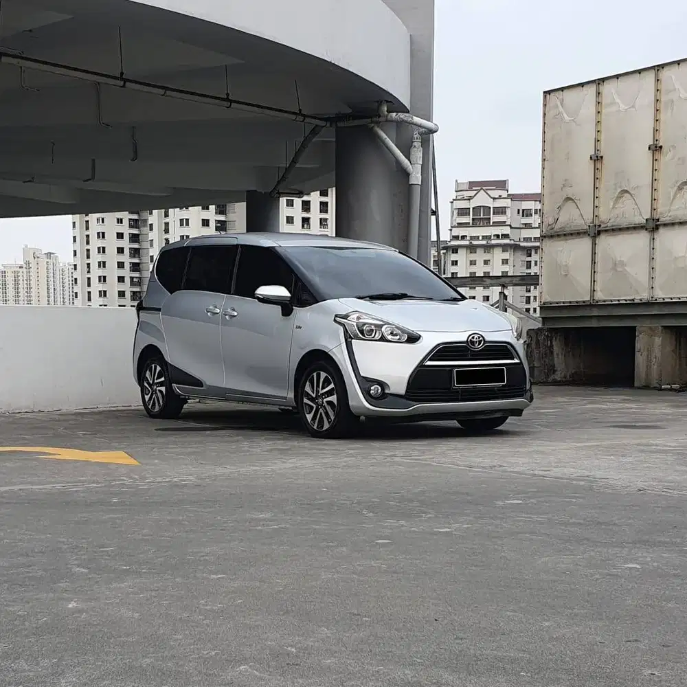 (TDP 10JT) LOW KM 93 RB ! TOYOTA SIENTA V AT 2016 SILVER ! TERAWAT !