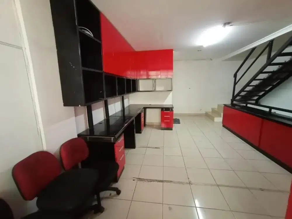 TERMURAH DIJUAL DAN DISEWAKAN RUKO 2 LANTAI DI TENGAH KOTA BANDUNG DI APARTEMEN GATEWAY CICADAS SEMI FURNISH