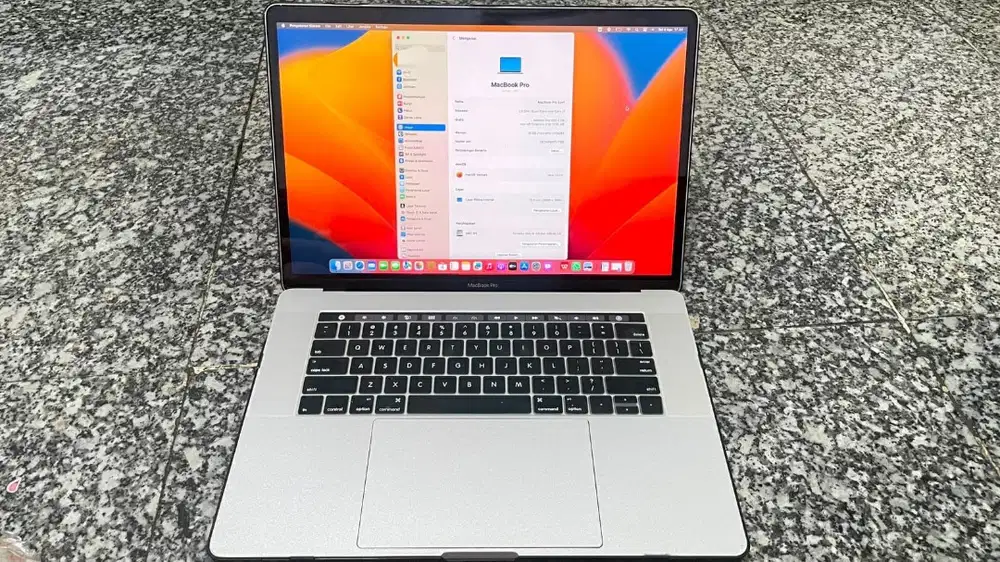 Macbook Pro 15 Inchi 2017 Touchbar