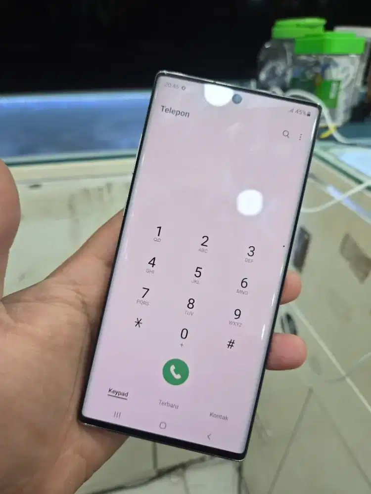 Samsung note 10 plus 12/512GB  ada tai lalat kecil di layar dikit