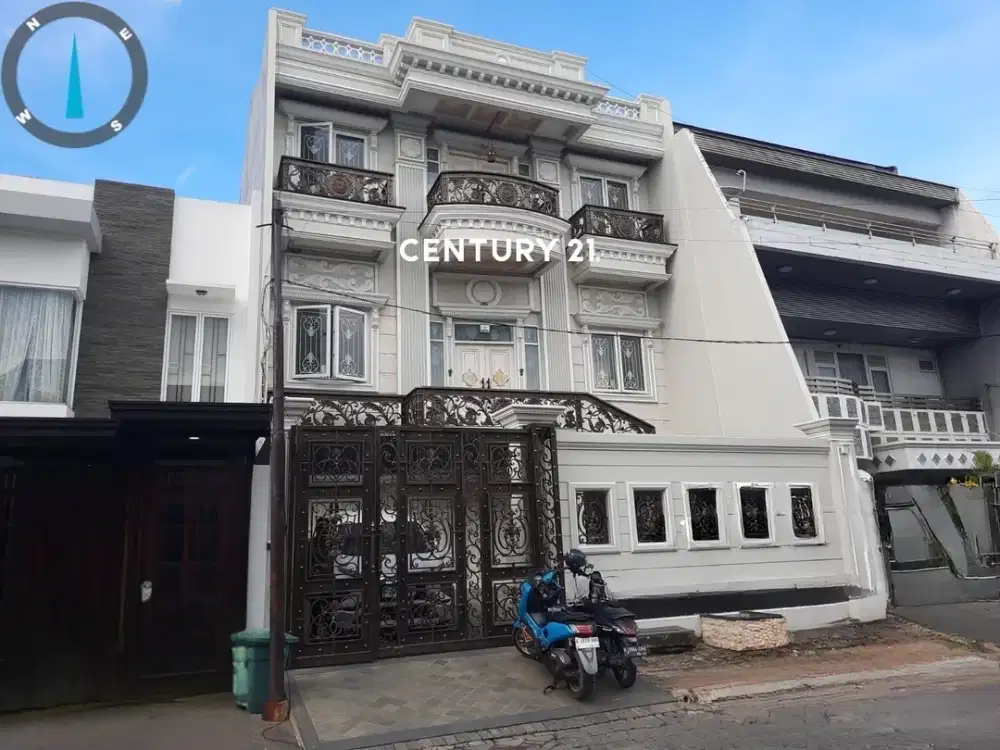 Dijual Rumah Mewah Taman Palem Lestari Jakarta Barat