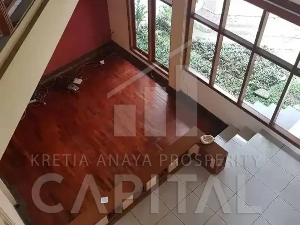 RUMAH UNFURNISHED TERAWAT SIAP HUNI DEKAT POLBAN SARIJADI