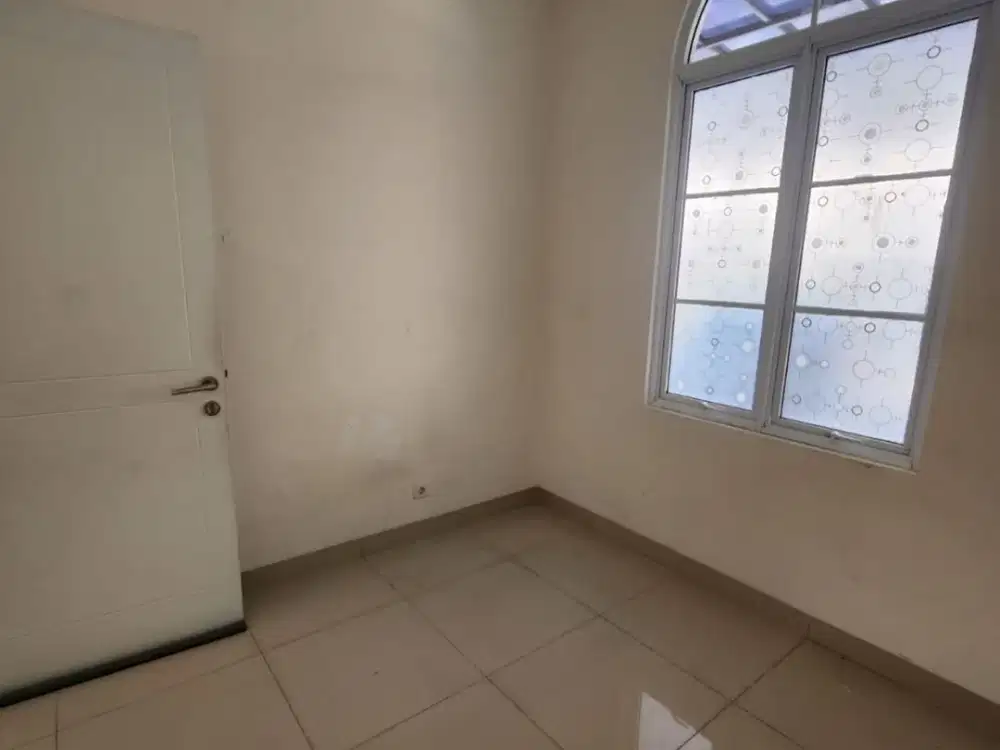 Dijual & Disewakan Rumah Siap Huni uk 6x15 Cluster La Seine JGC Cakung Jaktim