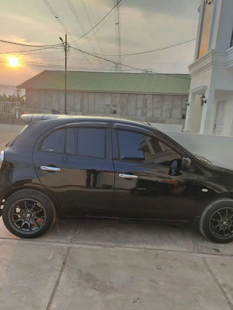 Nissan March 2012 Bensin