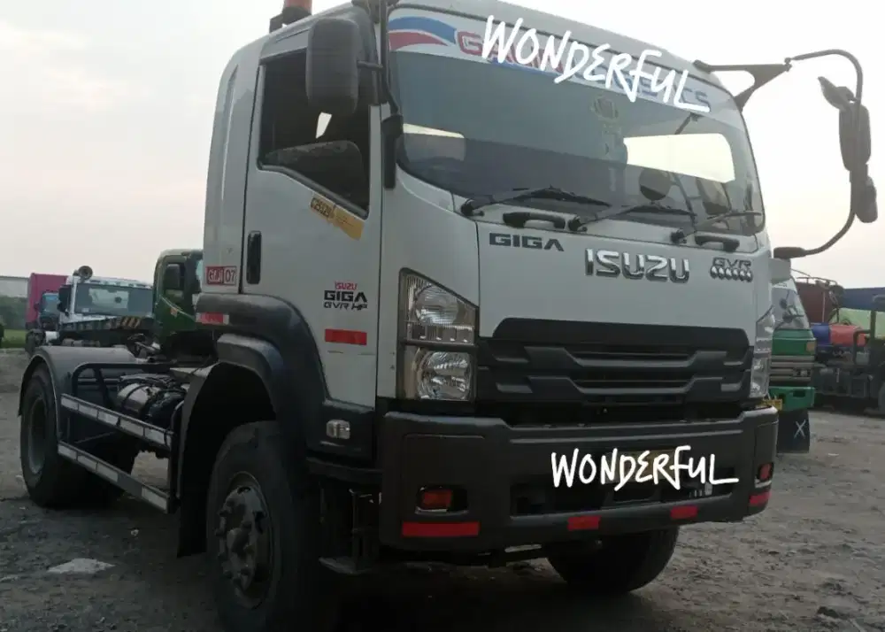 Isuzu GIGA GVR 285Ps Traktor Head trailer 4×2 Bio Solar Hino Turbo
