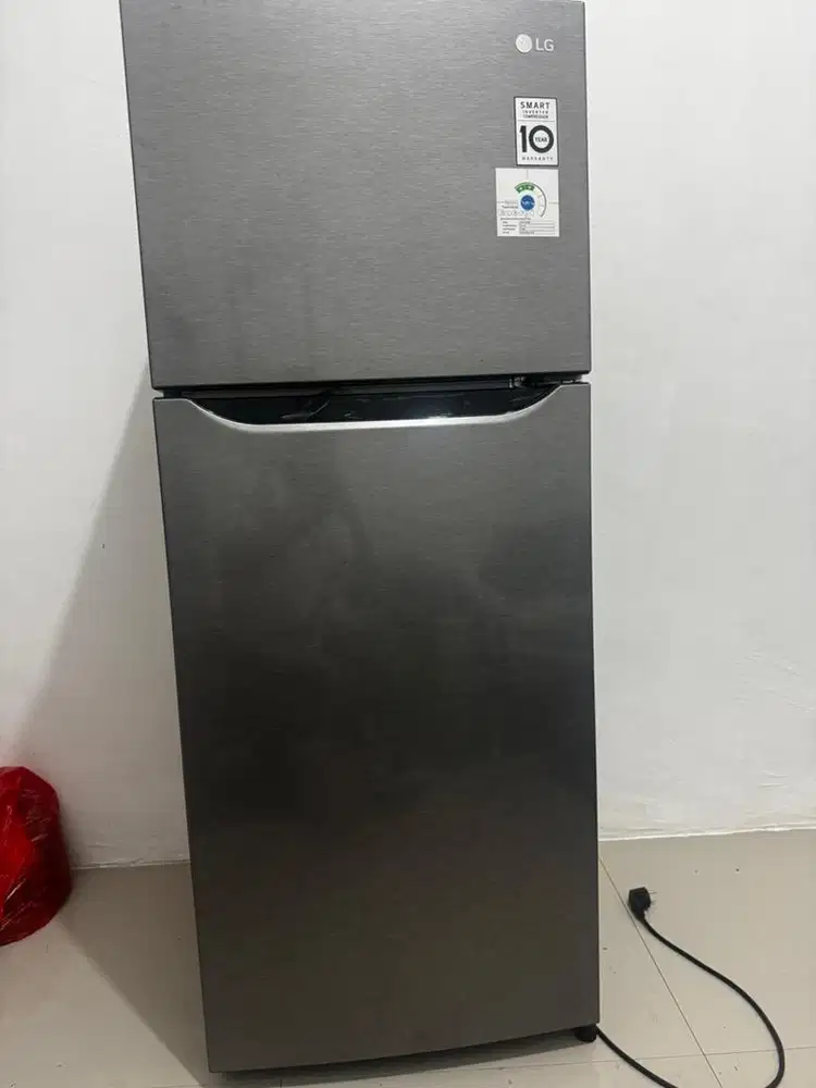 Kulkas kondisi bagus