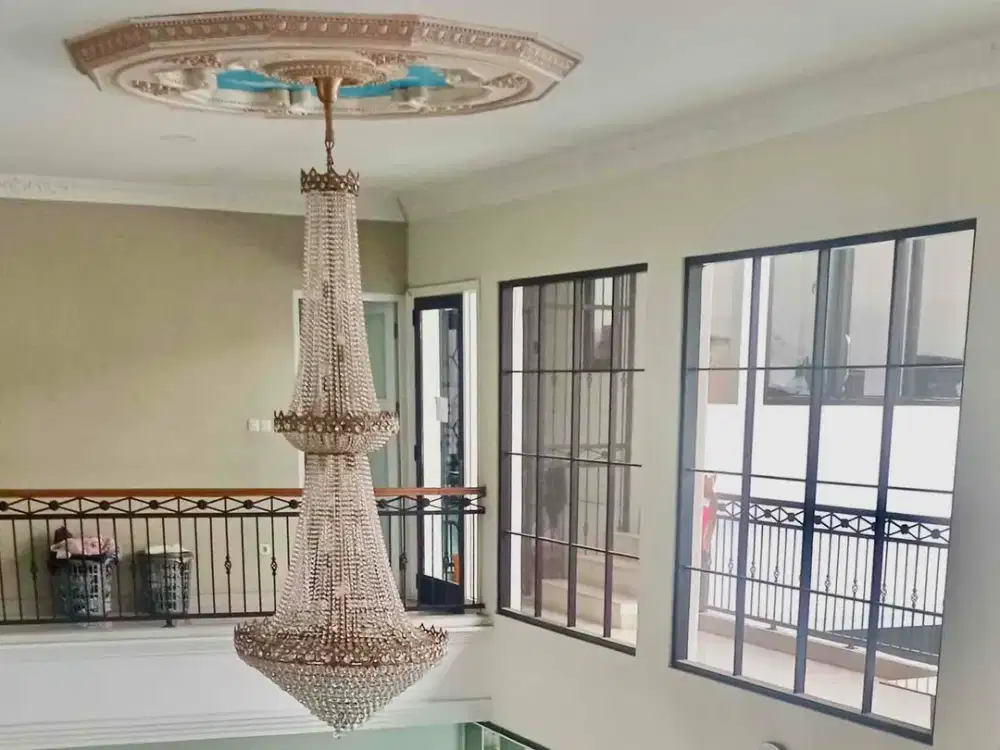 Jual Cepat Rumah Giri Loka BSD 8 KT LT 600 m² Kolam Renang Pribadi Siap Huni