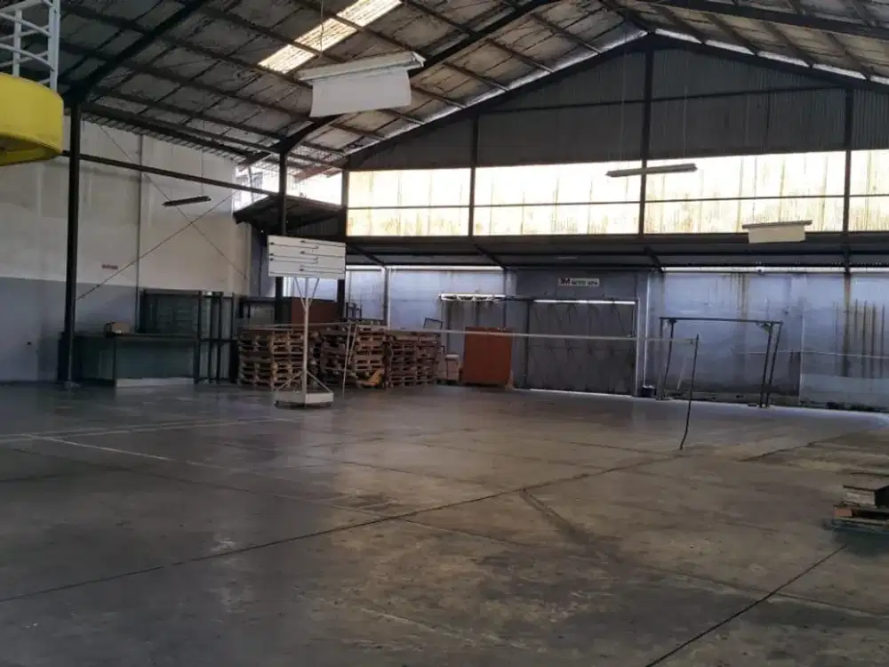 Kantor dan Gudang di jl Raya kopo Bandung selatan