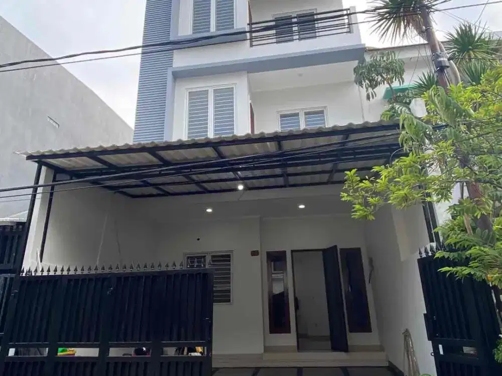 RUMAH MODERN 4 LANTAI SIAP HUNI SUNTER GRAHA PRATAMA JAKARTA Utara.