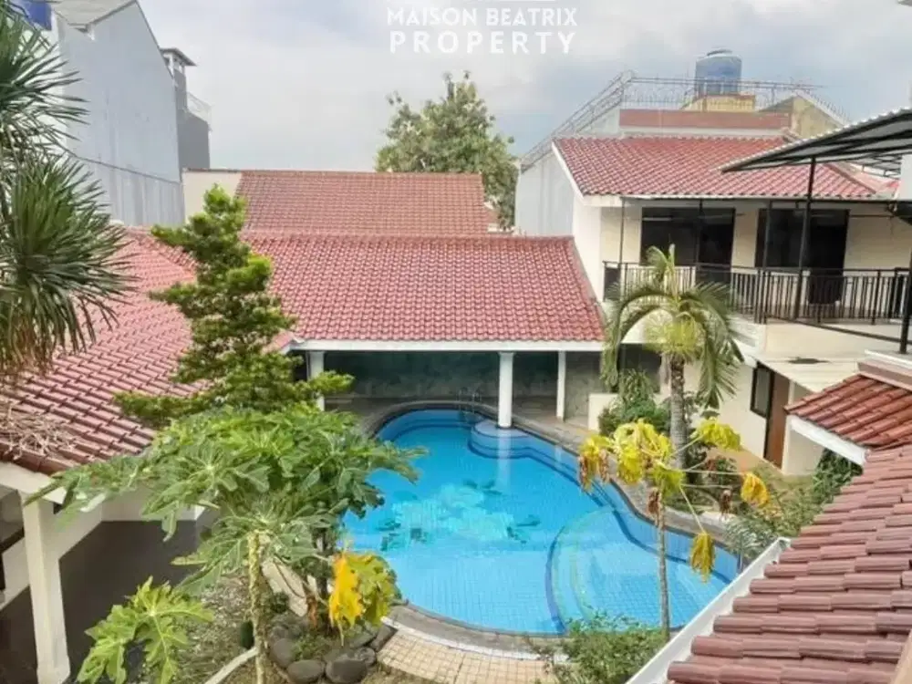 DIJUAL RUMAH 2LT DEKAT PUSAT PEMERINTAHAN, ADA PRIVATE POOL DI MENTENG JAKARTA