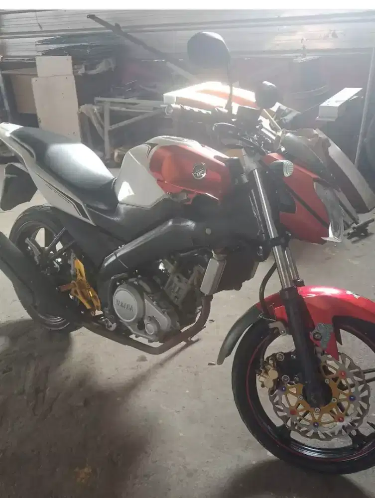 Jual motor yamaha vixion 2013