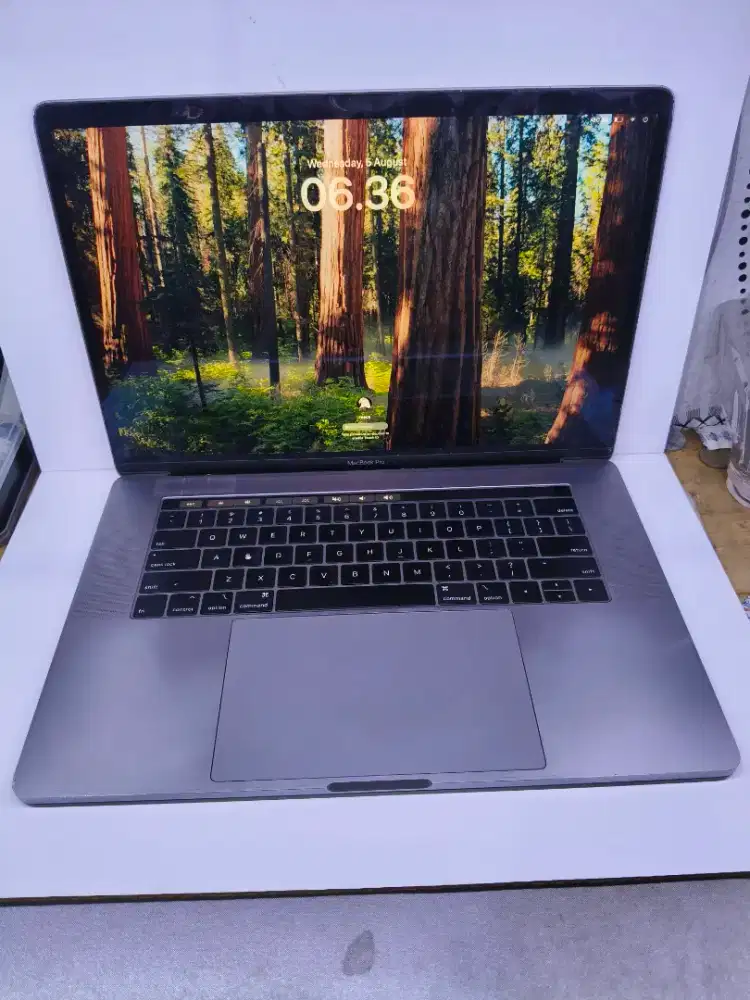 macbook pro 2019 i7