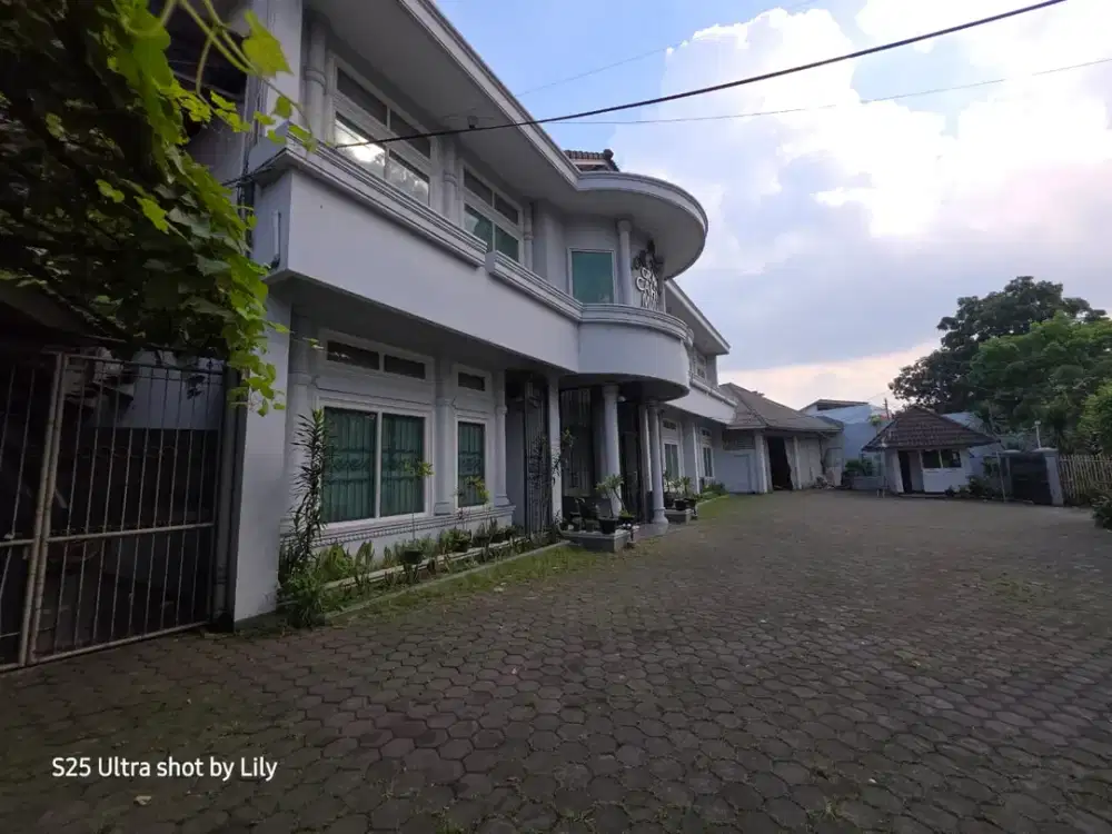 Gedung Komersil Strategis di Pasirkoja Bandung