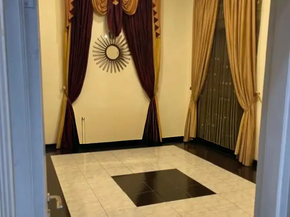 DIJUAL DAN DISEWAKAN CEPAT GEDUNG KOMERSIAL 2 LANTAI DAERAH PASIRKOJA