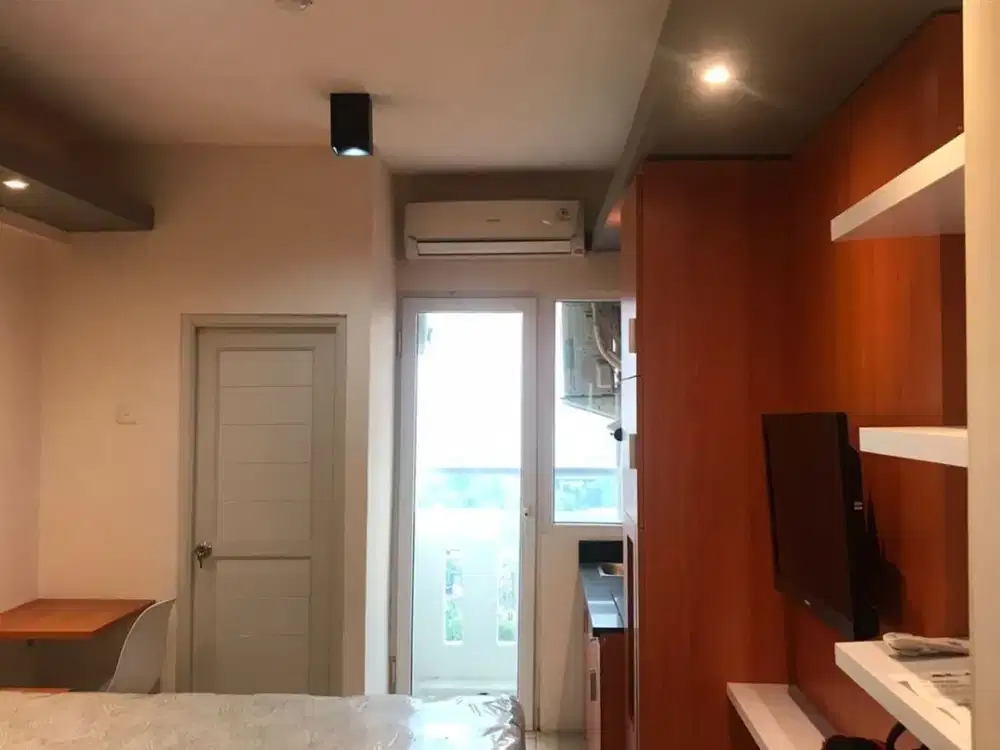 The green pramuka city unit STUDIO bagus dan murah lantai 17