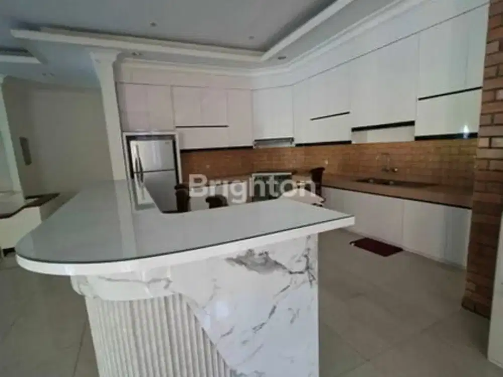 RUMAH MEWAH RASA VILLA DI PERUMAHAN PUPUK