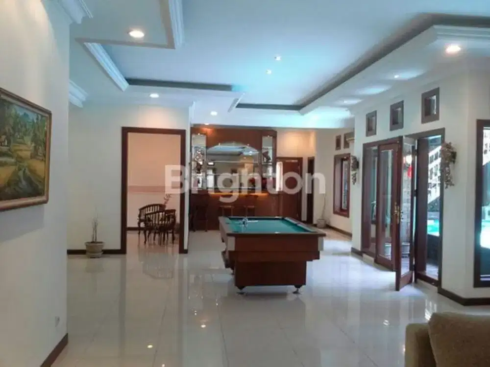 PERUMAHAN MEWAH KOLAM RENANG DI PERUMAHAN BALIKPAPAN BARU