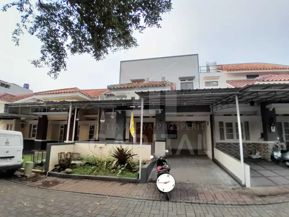 RUMAH FULL FURNISHED DENGAN LINGKUNGAN AMAN DAN NYAMAN STRATEGIS DI JINGGA BUANA KULON KOTA BARU PARAHYANGAN