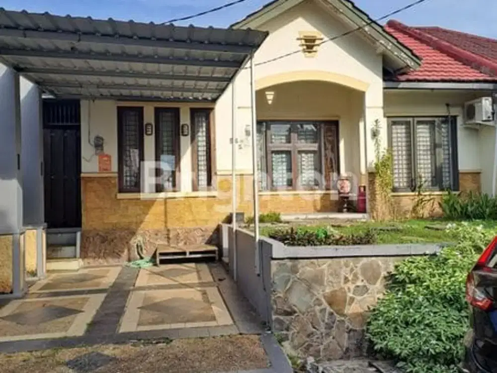 RUMAH DUA LANTAI SEMI FURNISH DI PERUMAHAN WIKA