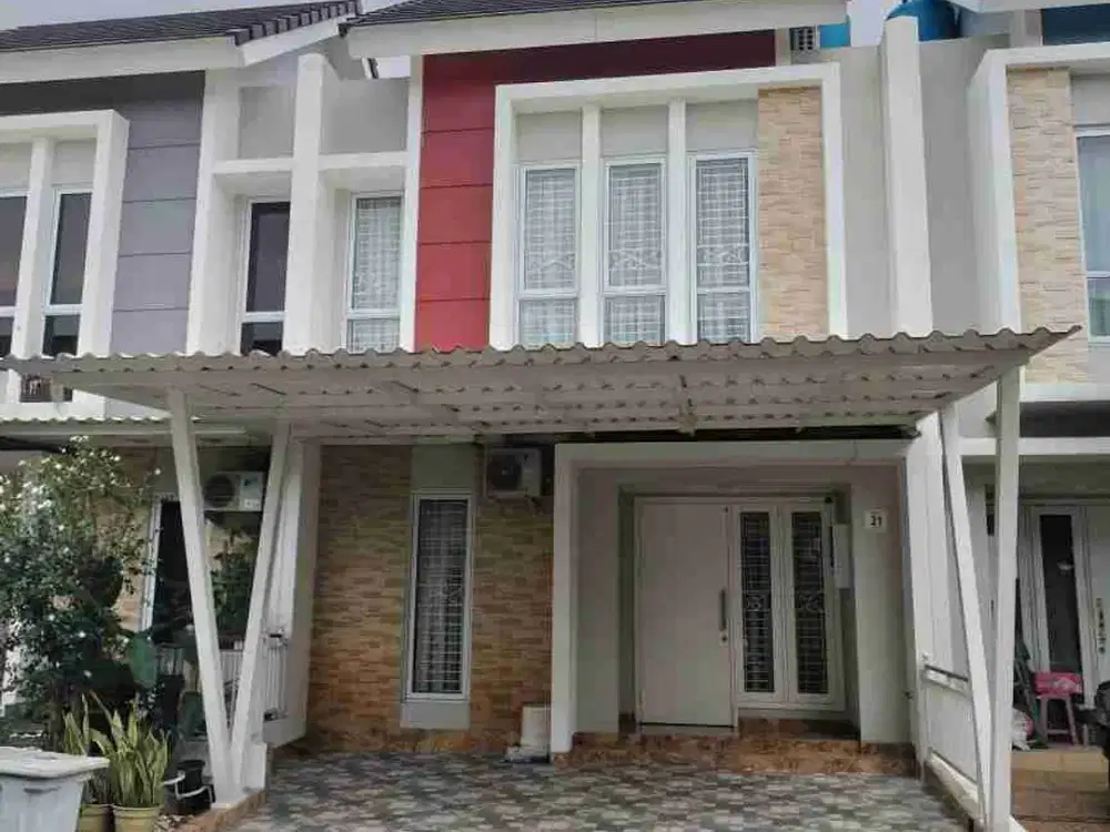 Dijual dan Disewakan Rumah 21/2 Lantai Siap Huni Semi Furnis Strategis di Gading Serpong