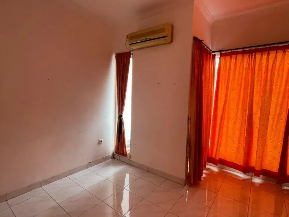 Rumah Nyaman Bersih di Navara Modernland Tangerang