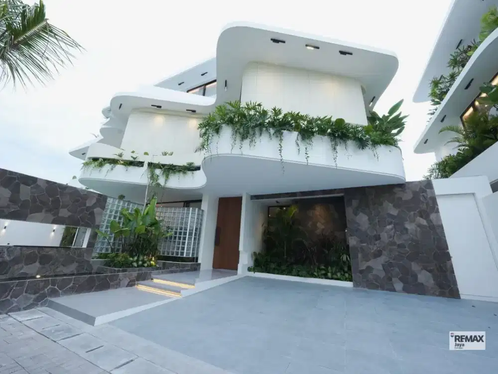 Luxury Fully Furnished House For Sale In Kuta, Badung Area