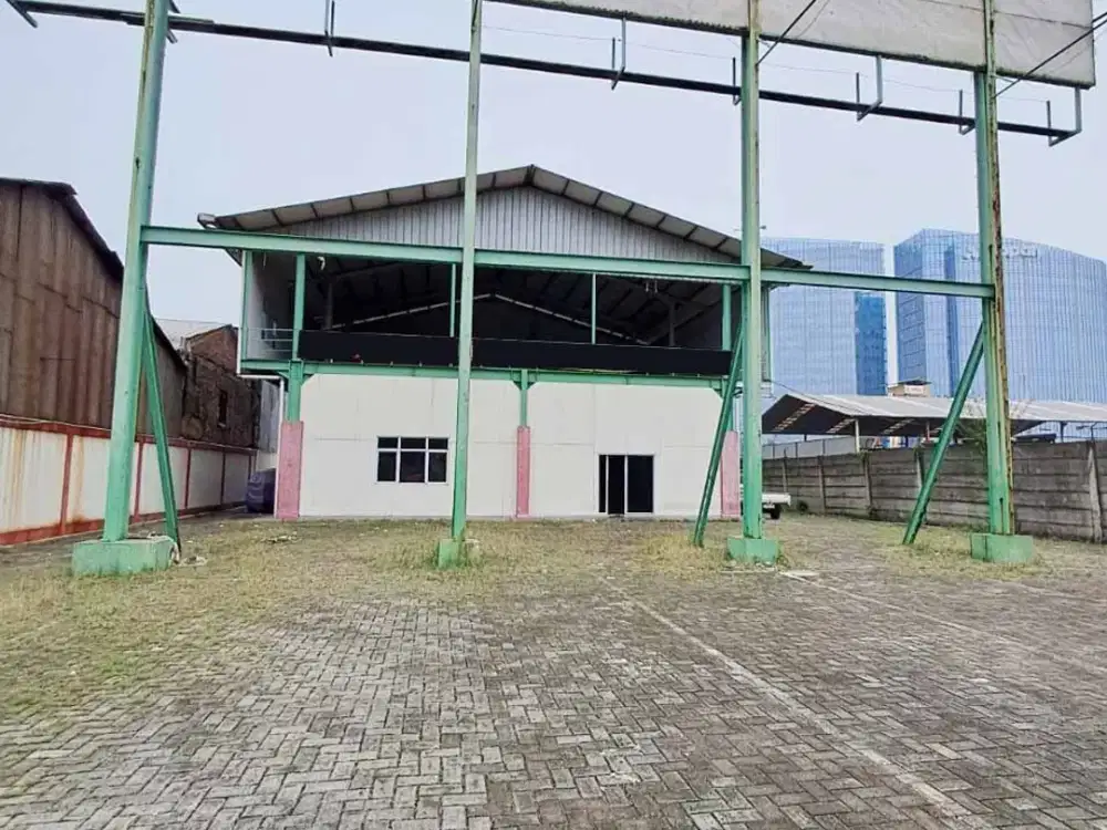 Gudang Lingkar Luar, Jakarta Barat, 27x52 m², 2 Lt, SHM