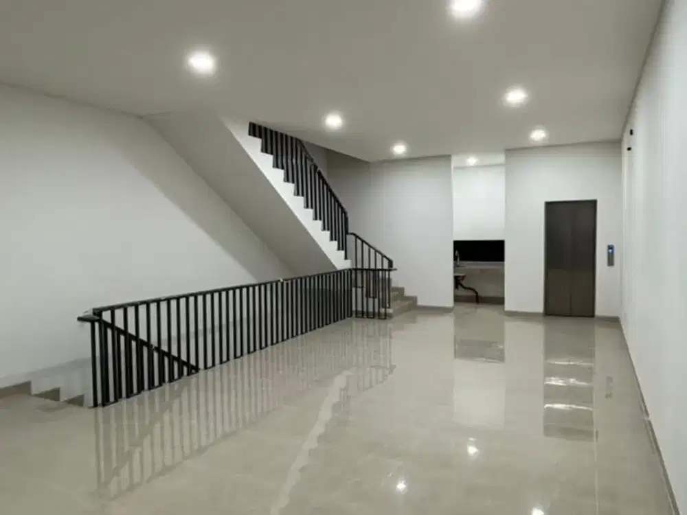Ruko 4 Lantai Bonus Lift Hadap Jalan Boulevard BSD Dekat Akses Tol, Kawasan Perkantoran di Cascade Studio Loft BSD City