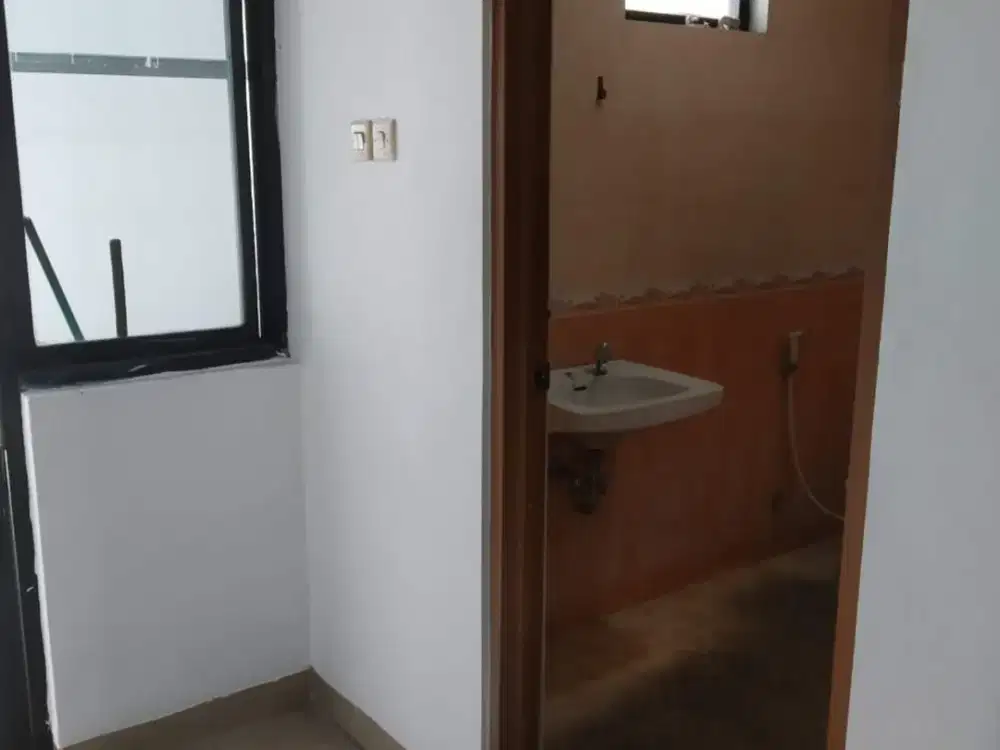 Ruko Tomang Raya Gandeng 5 Bisa Jual Atau Sewa Satuan Cocok Untuk Berbagai Usaha
