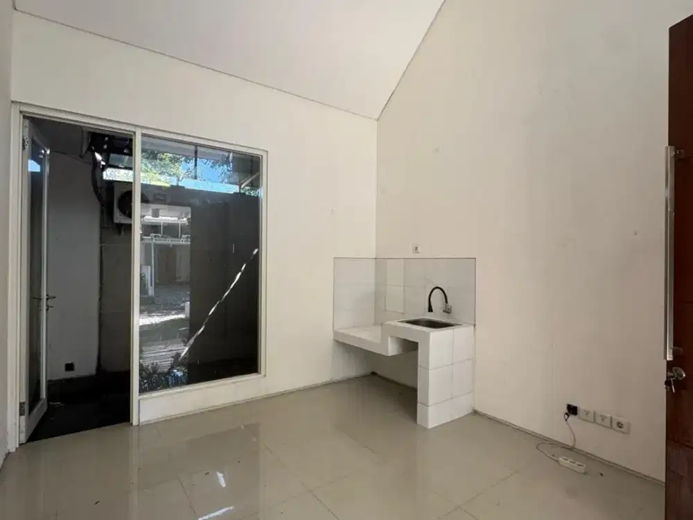 Rumah sewa murah di Citraland Utara Surabaya
