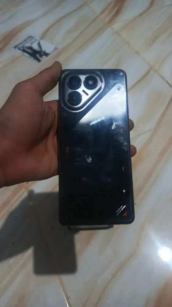 POVA 7 4G batre 7000 mah