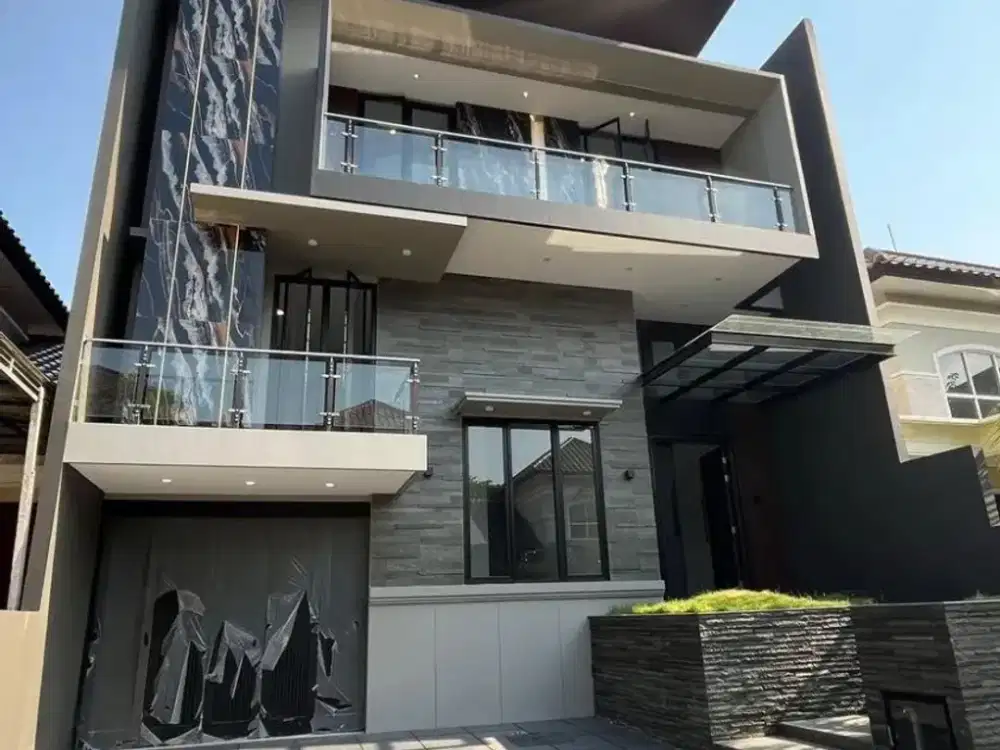 JUAL / SEWAKAN RUMAH BARU 3 LT DI FULLERTON  PLACE CITRALAND SURABAYA