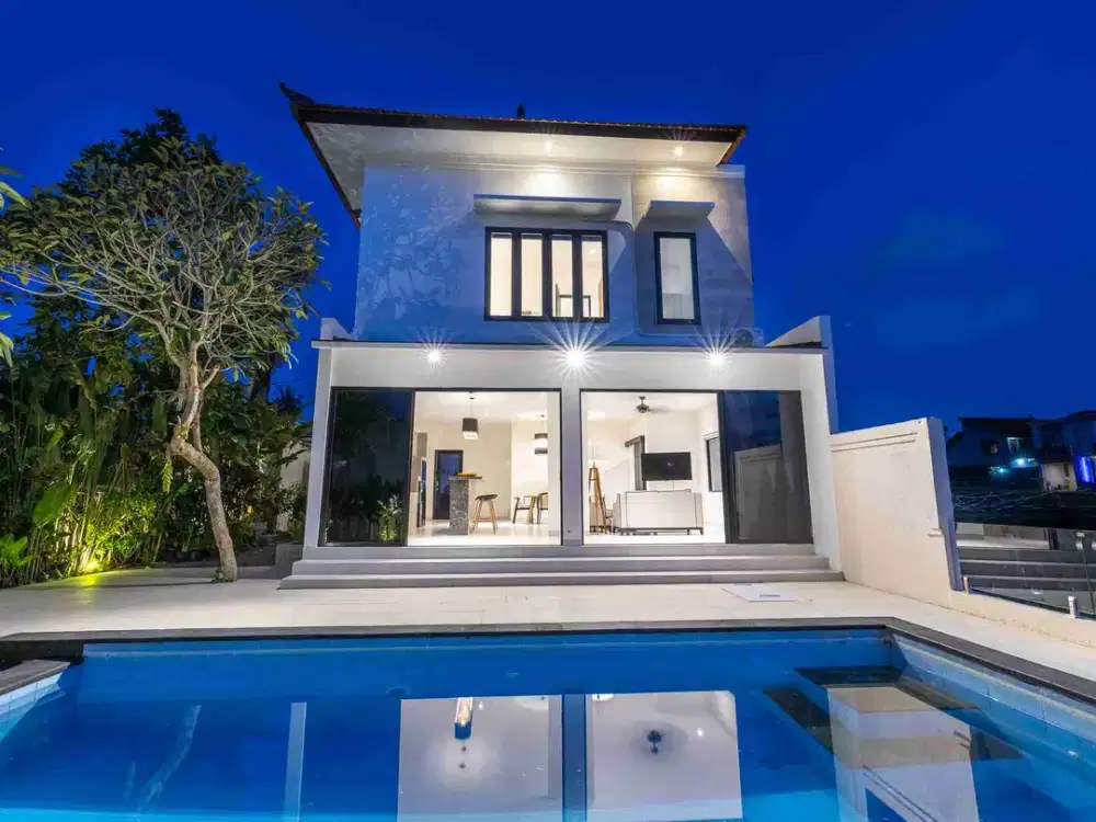 Brand new renovated 3 bedrooms villa dea interior  tumbak bayuh for rent and sale