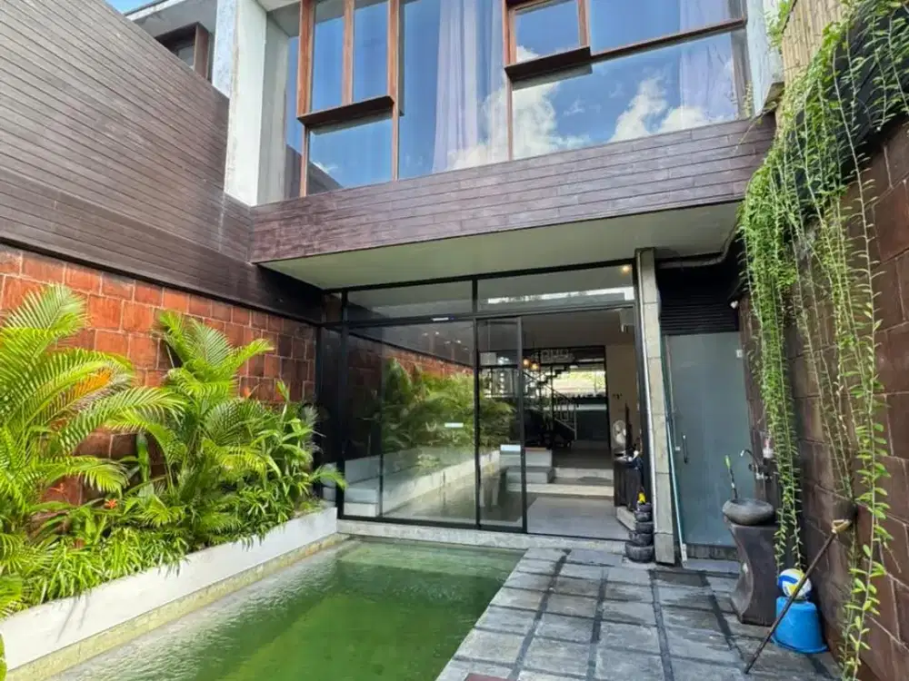 DIJUAL/DISEWAKAN VILLA 3 KT AREA JIMBARAN