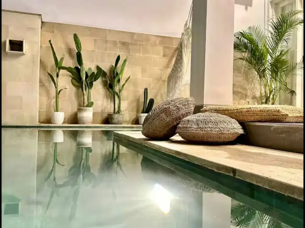 VILLA MODERN DI KEROBOKAN KUTA UTARA BADUNG DEKAT RS