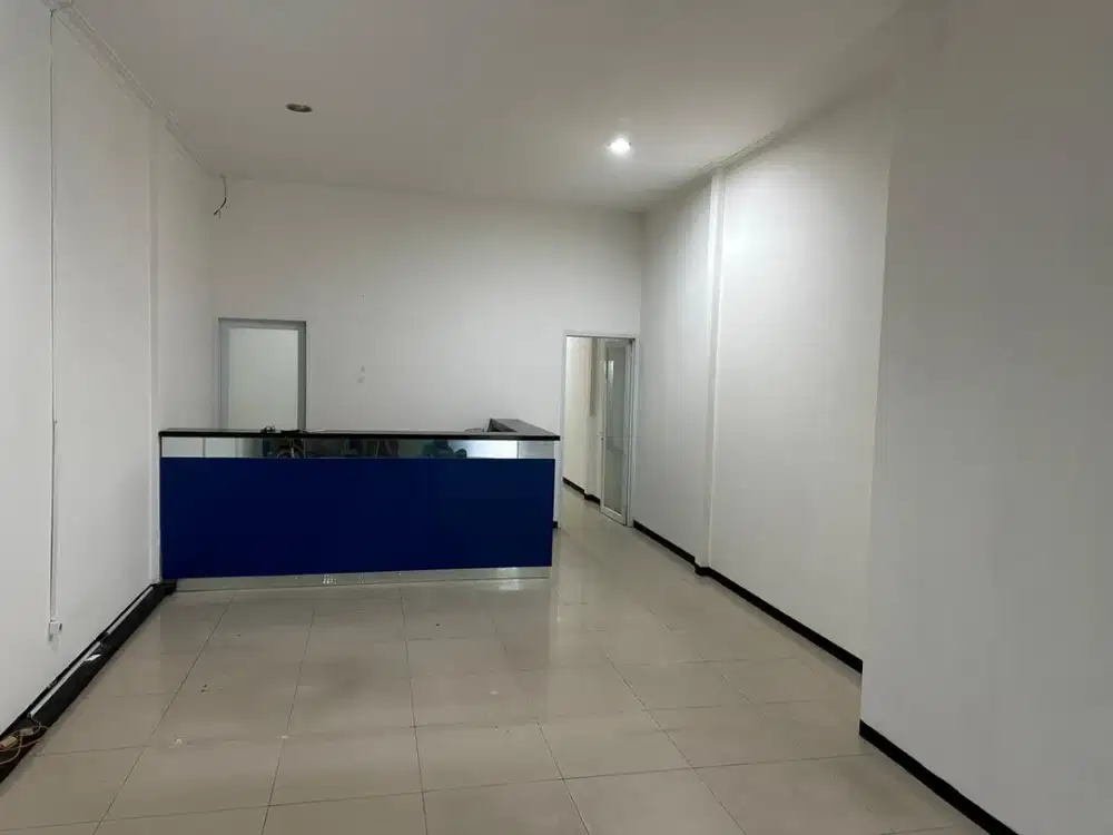 Ruko Siap Pakai Strategis di Jalan Karapitan Bandung