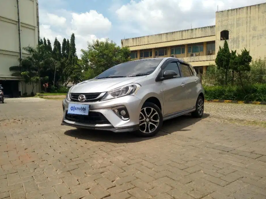 DP Murah Daihatsu Sirion  1.3 Bensin-AT 2021 Silver