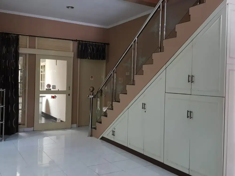 Jual / Sewa Rumah kurdi 1,5 lt Full furnish