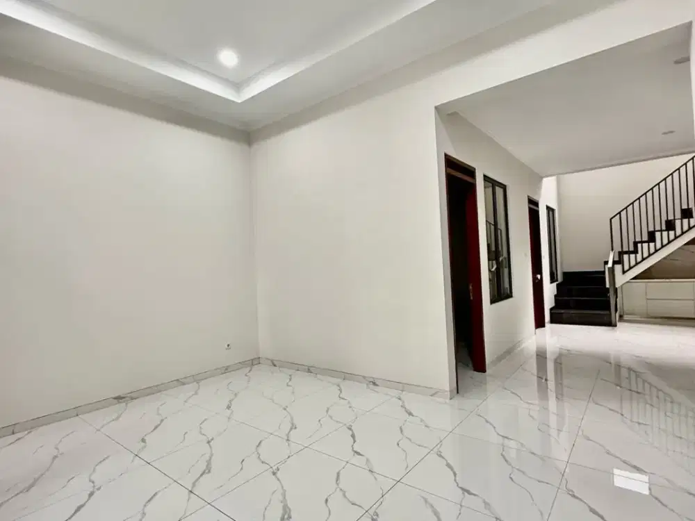 Y. DIJUAL DAN DISEWAKAN RUMAH MINIMALIS SIAP HUNI 2 LANTAI DI SINGGASANA BANDUNG