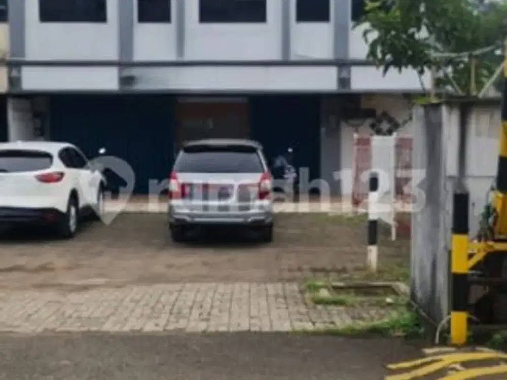 Ruko Turun Harga Jual Cepat Dekat Transmart di Cikokol Tangerang