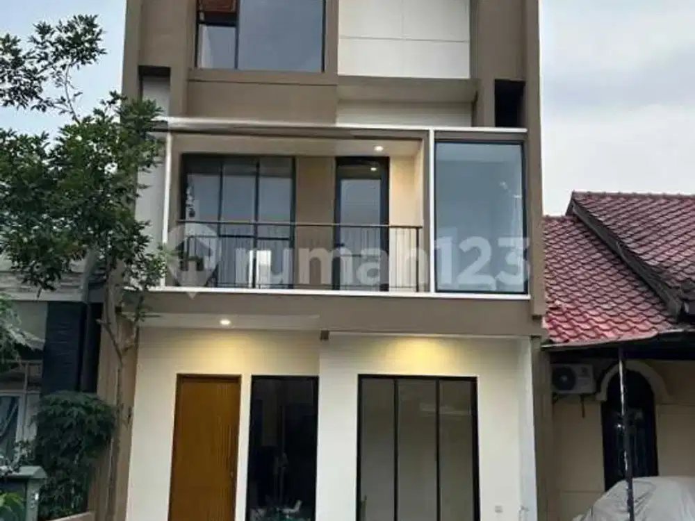Rumah Baru Bangunan Mandiri Bagus Lokasi Strategis Cluster Flamboyan di Alam Sutera