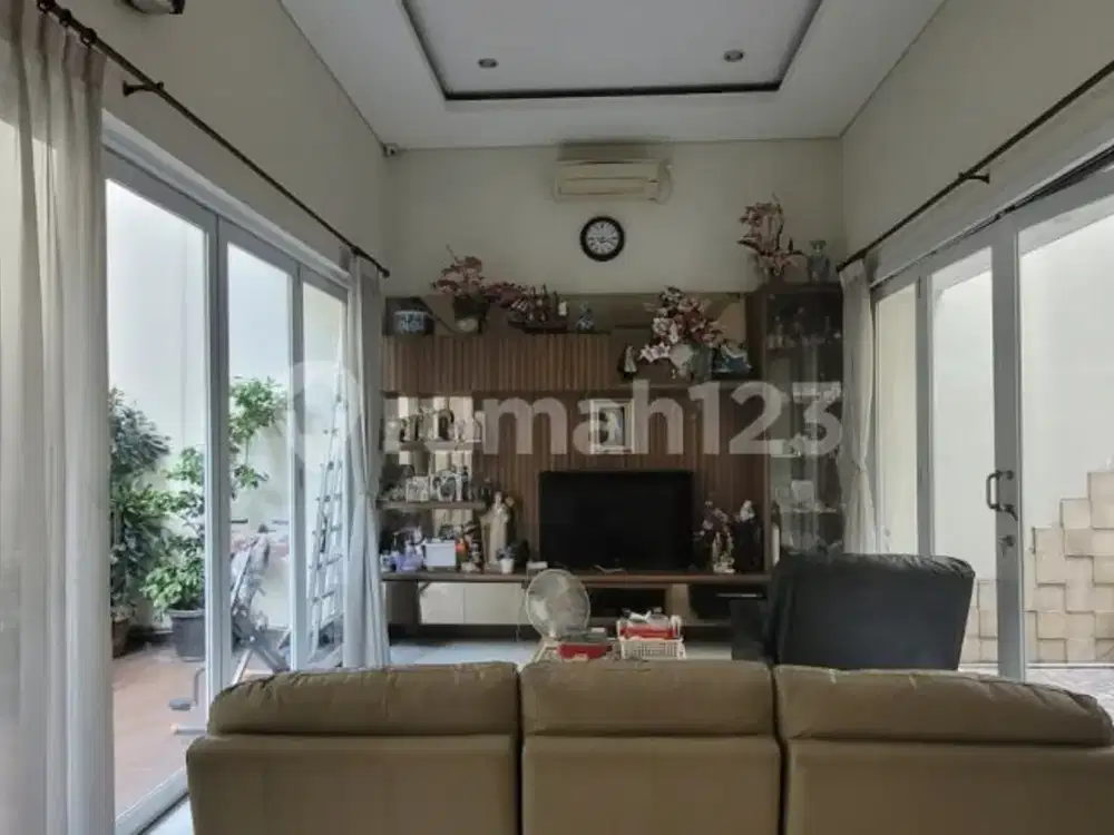 RUMAH 3 LANTAI MEWAH DI ALAM SUTERA(LN)  SUTERA  FERONIA PARK