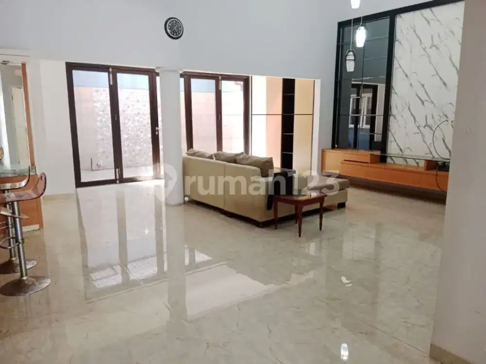 Rumah Shm Cantik Rapi Asri Lokasi Strategis di BSD Puspita Loka