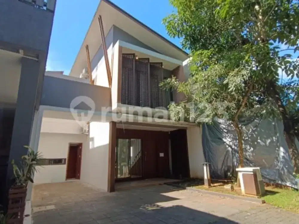 Rumah Shm Bagus Siap Huni Lokasi Premium di BSD De Park