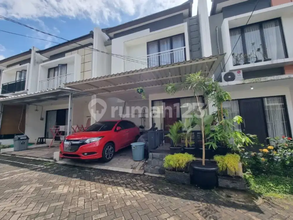Rumah Siap Huni Cantik Ada Taman Belakang Luas SHM Akses Mudah Lokasi Cluster The Oasis di Bintaro